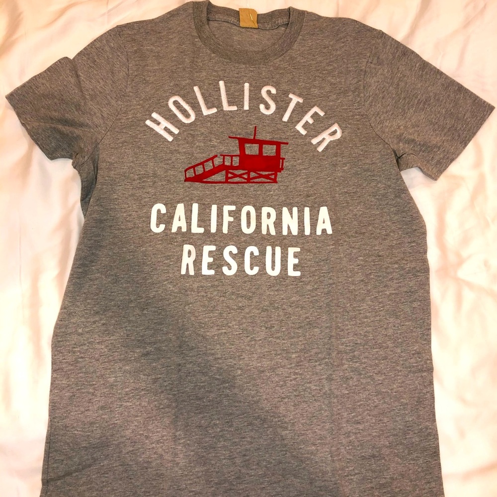 Brand New with Tag! Hollister T-shirt size L
